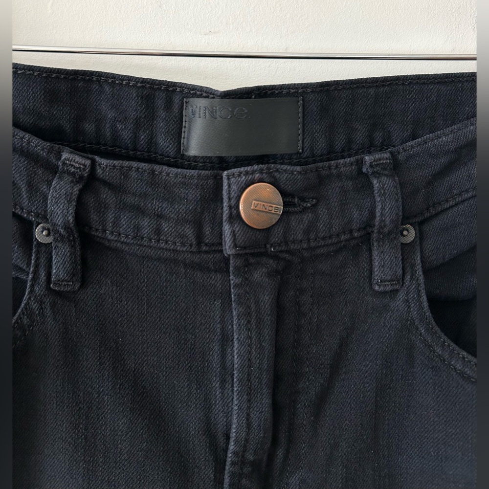 VINCE. Mason" Relaxed Rolled Jeans in a classic black | Size 29 - Picture 3 of 8